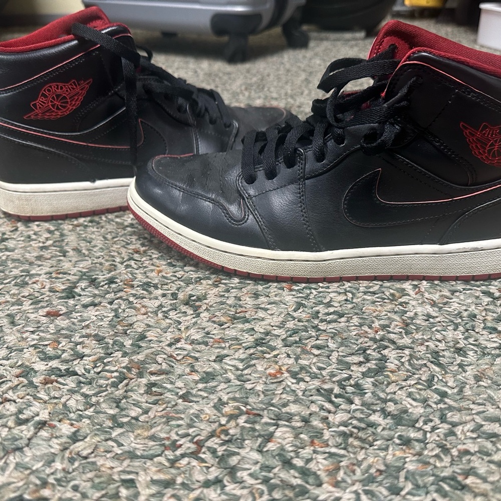 Nike Men's 10 Air Jordan 1 Mid